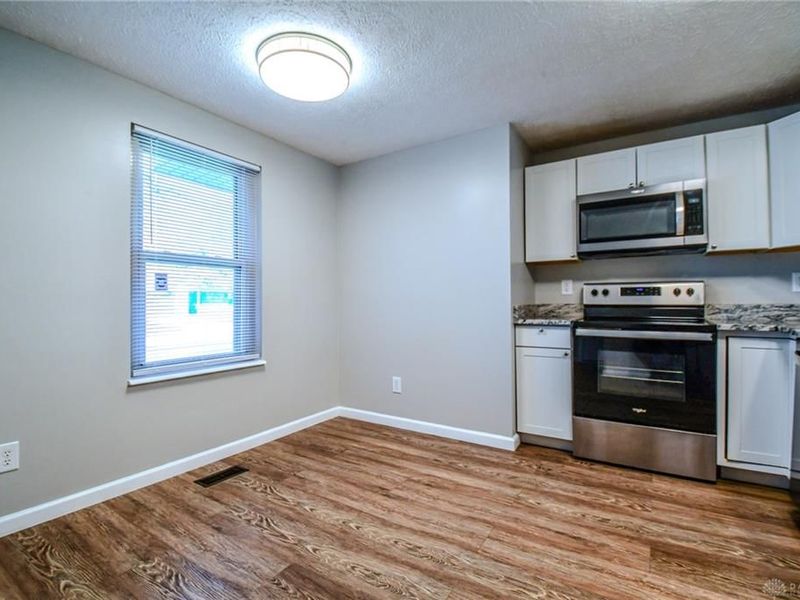 8918 Autumngate Lane, Huber Heights, OH 45424 Photo 9