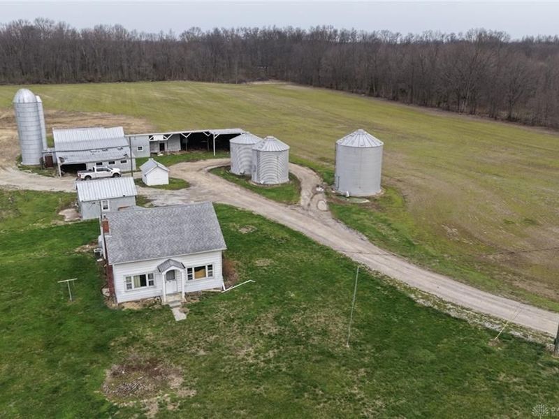 8691 Luck Street, Pleasant Plain, OH 45162 Photo 23