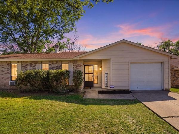 6958 Newberry Court W, Fort Worth, TX 76120