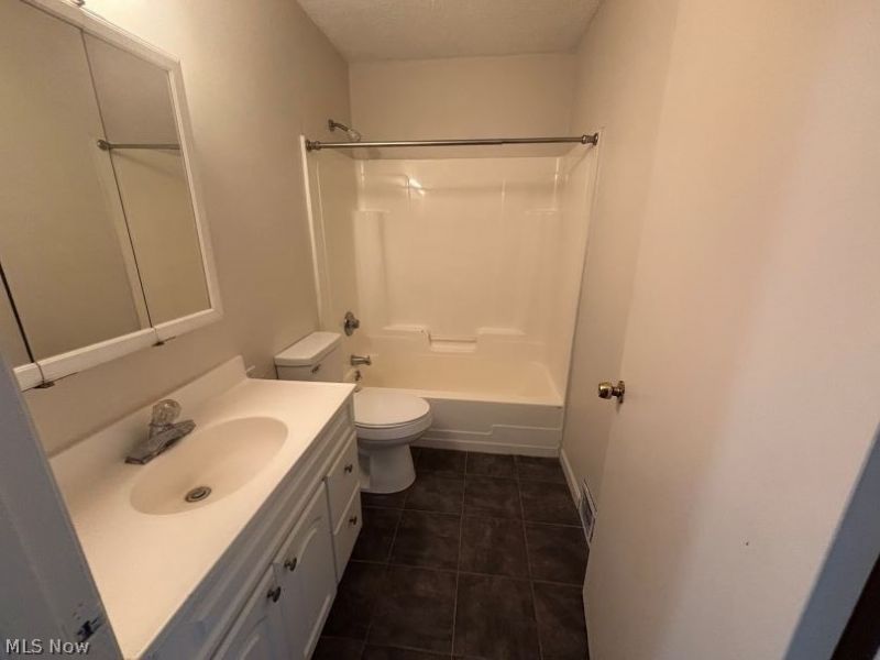 1820 Midway Avenue NE, Canton, OH 44705 Photo 17