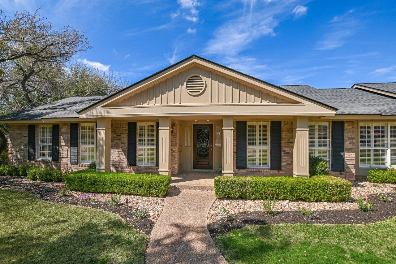 11004 Plumewood Dr, Austin, TX 78750 Main Photo