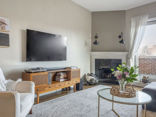 1140 N MILWAUKEE Avenue, Unit 3, Chicago, IL 60642