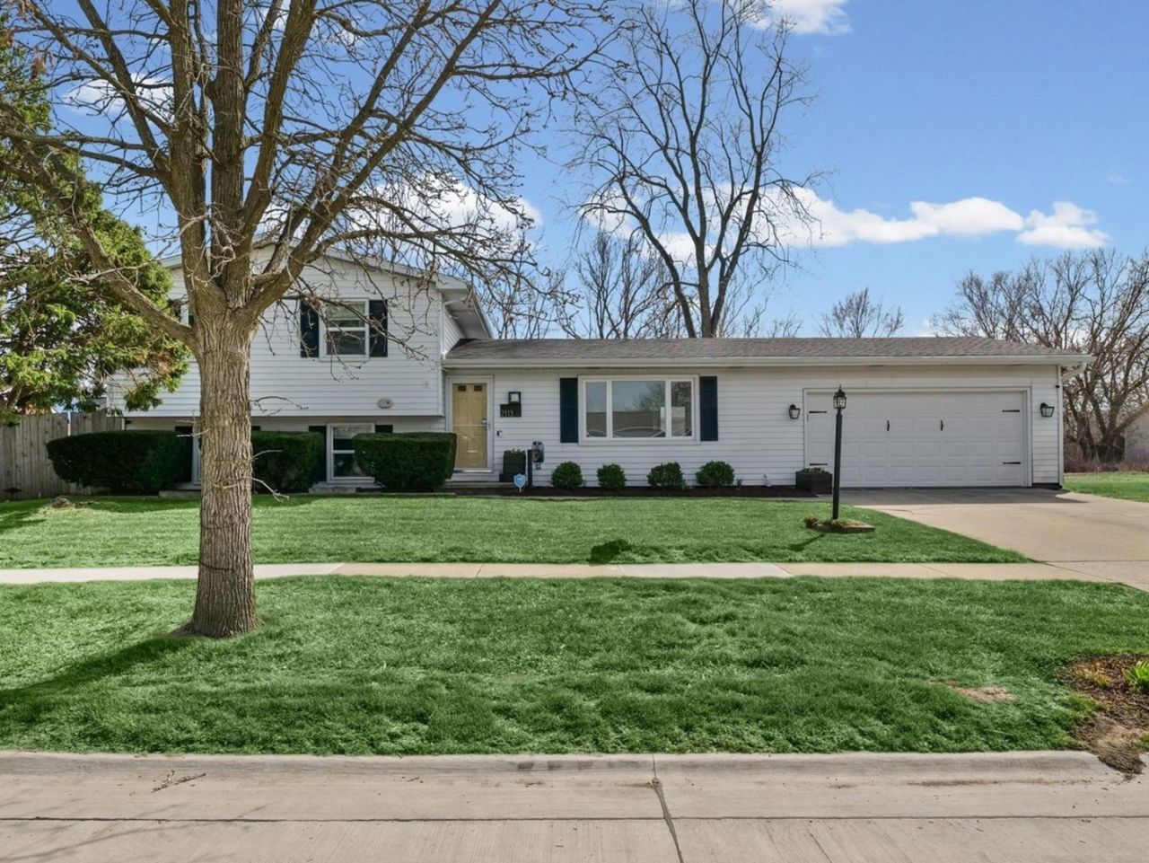 2113 Sumac Drive, Champaign, IL 61821 Main Photo