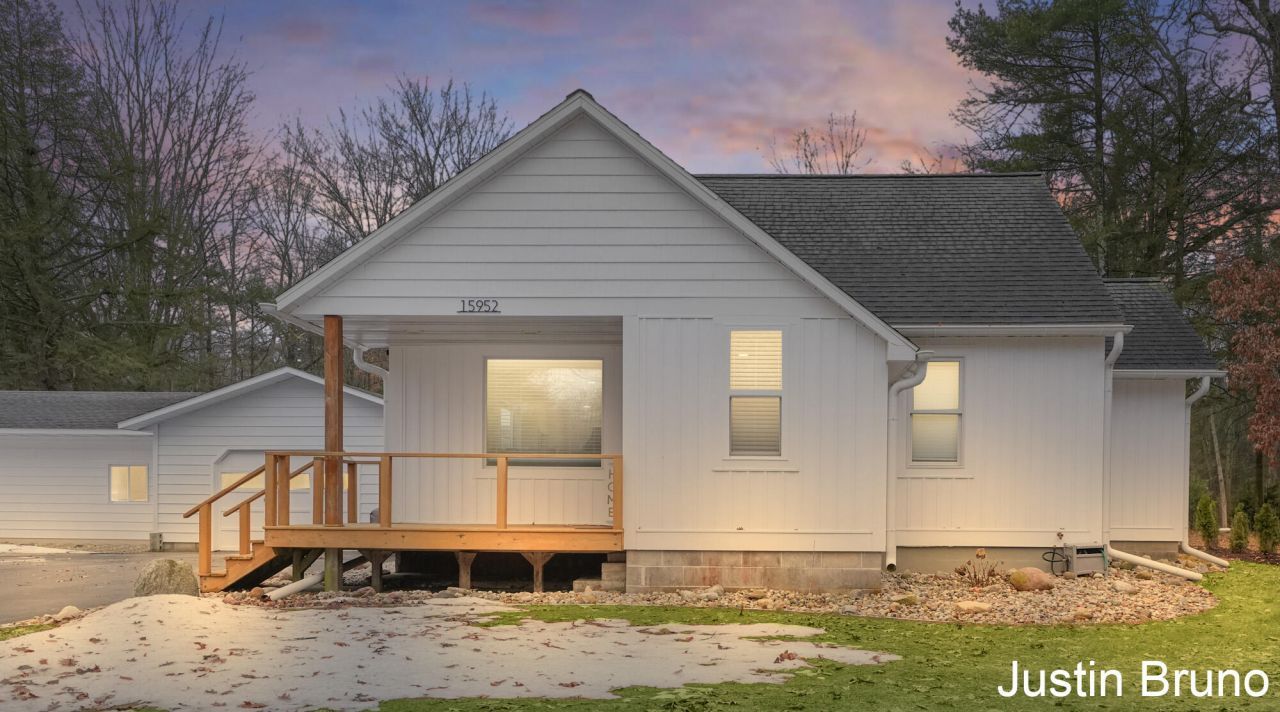 15952 Groesbeck Street, Grand Haven, MI 49417 Main Photo