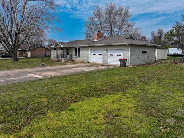 1905 W Boston Avenue , Jay, OK 74346