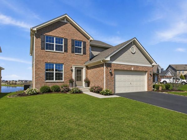 10322 Adler Cove, St. John, IN 46373