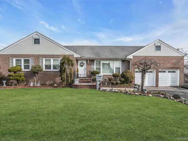 309 N Virginia Avenue, Massapequa, NY 11758