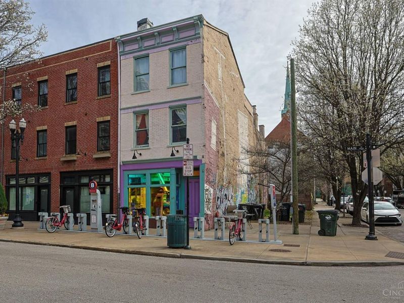 1424 Main Street, Cincinnati, OH 45202 Photo 1