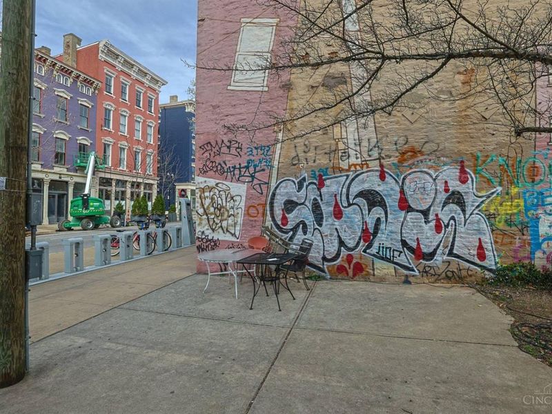1424 Main Street, Cincinnati, OH 45202 Photo 7