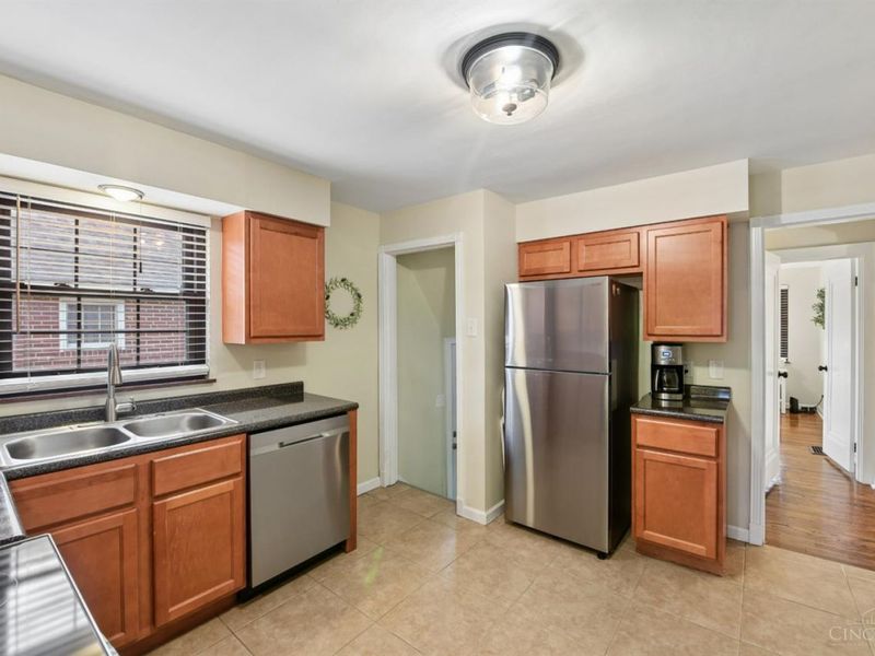 3827 Thornton Drive, Cincinnati, OH 45236 Photo 10