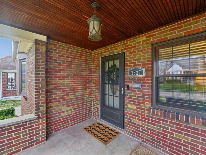 3827 Thornton Drive, Cincinnati, OH 45236 Photo 2
