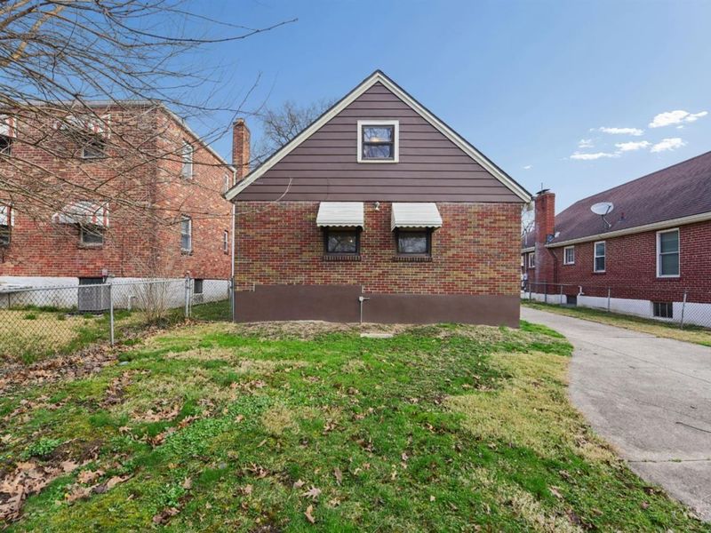 3827 Thornton Drive, Cincinnati, OH 45236 Photo 28