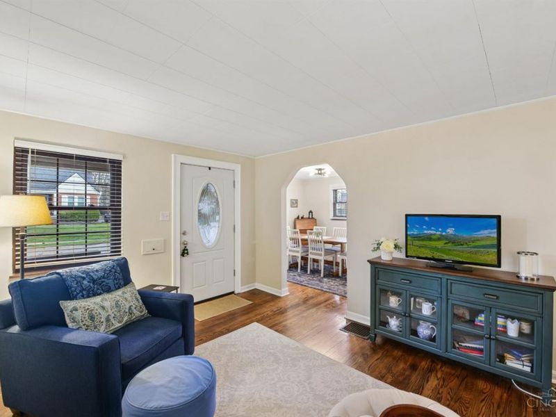 3827 Thornton Drive, Cincinnati, OH 45236 Photo 6