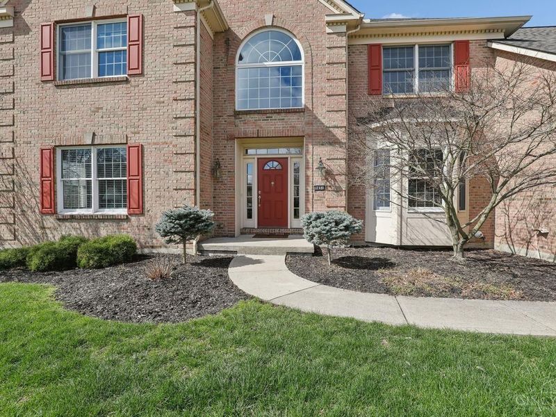 8451 Beckett Pointe Drive, West Chester, OH 45069 Photo 3