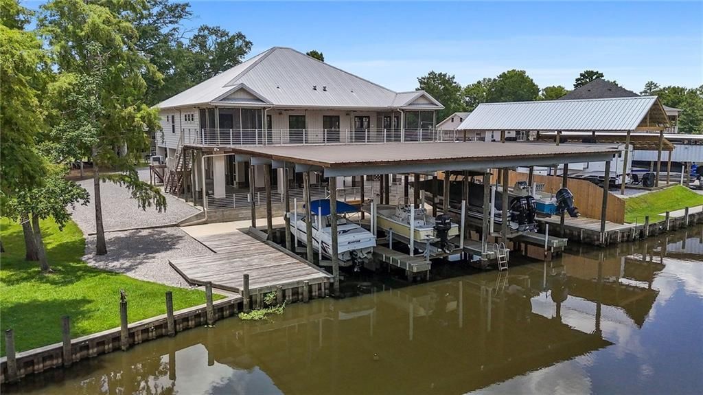 31445 BARBARA Drive, Springfield, LA 70462