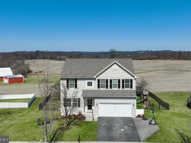 8418 DIAMOND RUN COURT, SEVEN VALLEYS, PA 17360