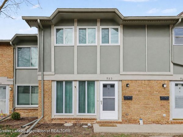 923 Trafalger Lane, East Lansing, MI 48823