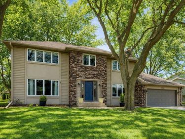 13940 90th Place N, Maple Grove, MN 55369
