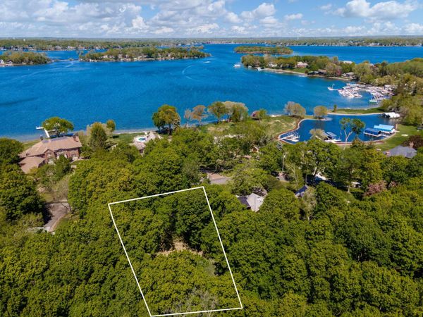 27755 Island View Road, Shorewood, MN 55331