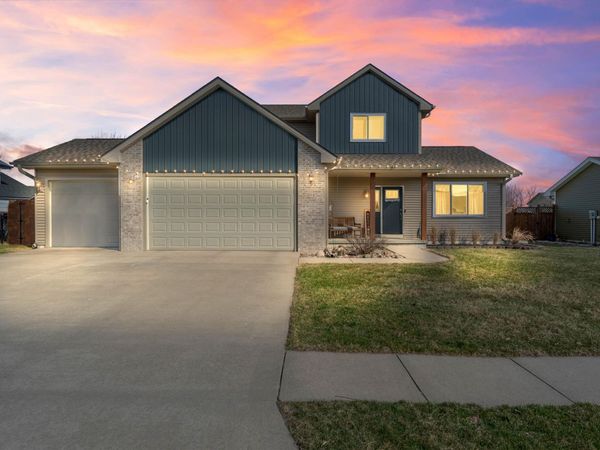 302 Upstill Street, Gilbert, IA 50105