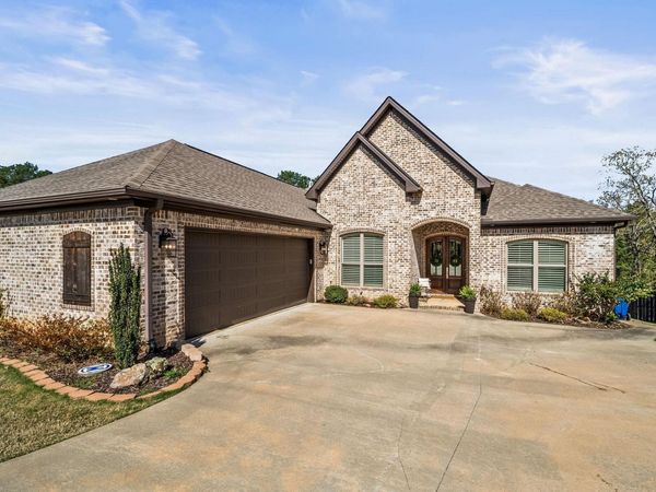 3 Ridgeview Lane, Maumelle, AR 72113