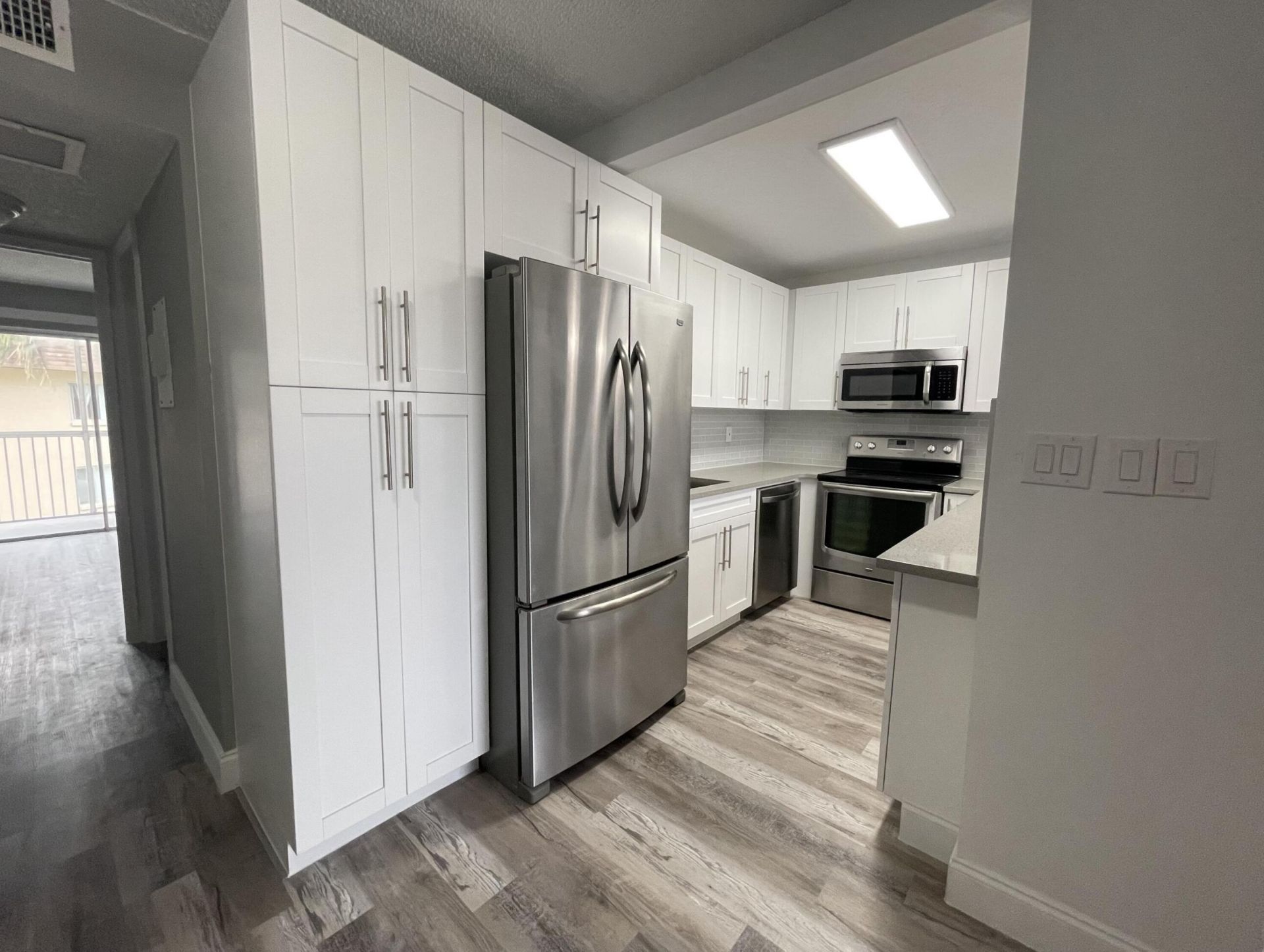 700 Village Green Court, Unit 319, Palm Springs, FL 33461 Photo