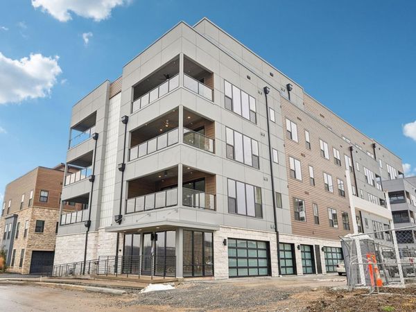 2842 Gunnison Drive, Unit 204, Columbus, OH 43228