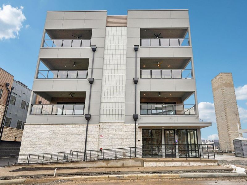 2842 Gunnison Drive , Unit 204, Columbus, OH 43228 Photo 2