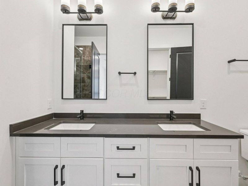 2842 Gunnison Drive , Unit 204, Columbus, OH 43228 Photo 25