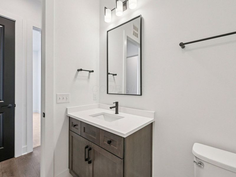 2842 Gunnison Drive, Unit 204, Columbus, OH 43228 Photo 32