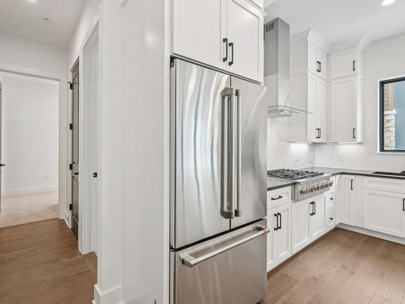 2842 Gunnison Drive , Unit 204, Columbus, OH 43228 Photo 9