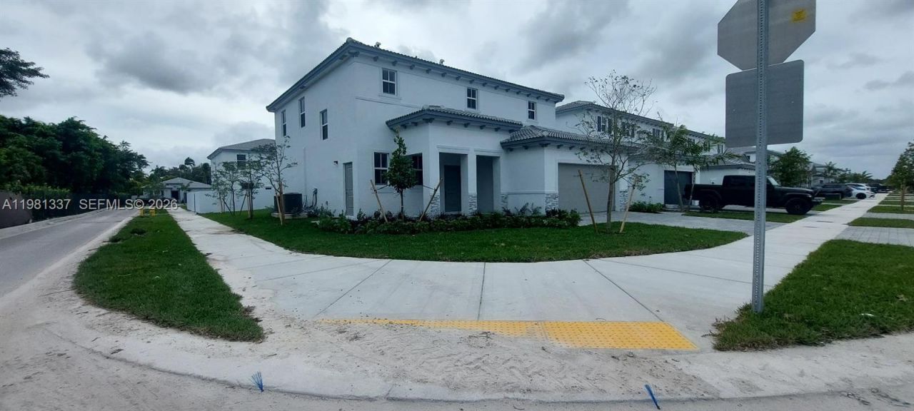 14806 SW 163rd St , Miami, FL 33187 Photo