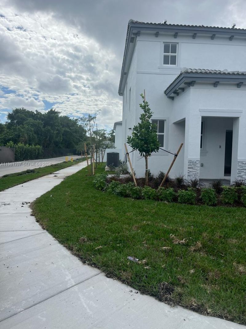 14806 SW 163rd St , Miami, FL 33187 Photo
