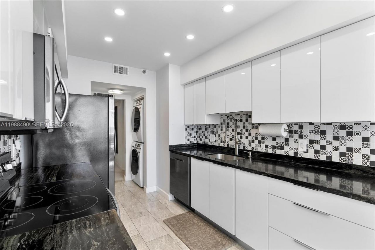 20281 E Country Cub Drive , Unit 1712, Aventura, FL 33180 Photo