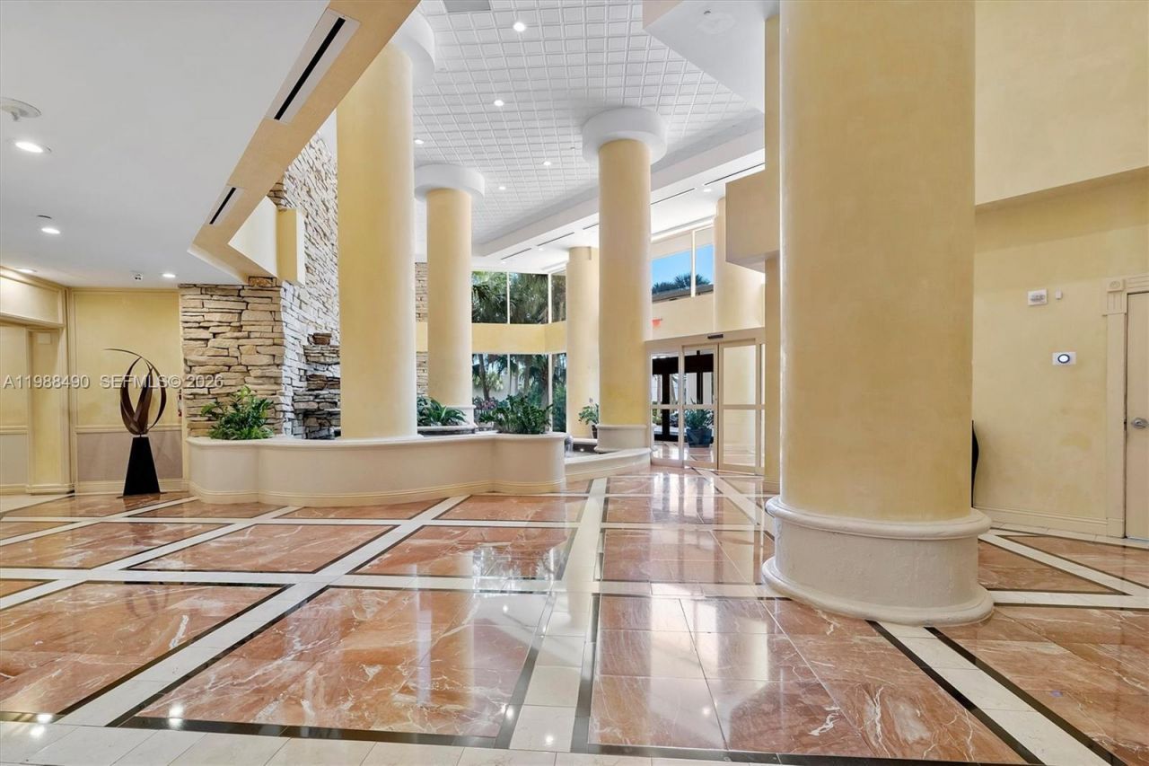 20281 E Country Cub Drive , Unit 1712, Aventura, FL 33180 Photo