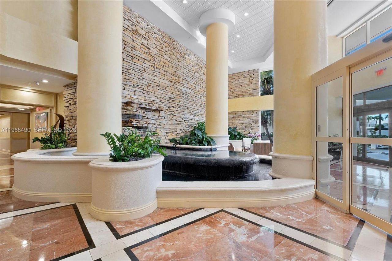 20281 E Country Cub Drive , Unit 1712, Aventura, FL 33180 Photo