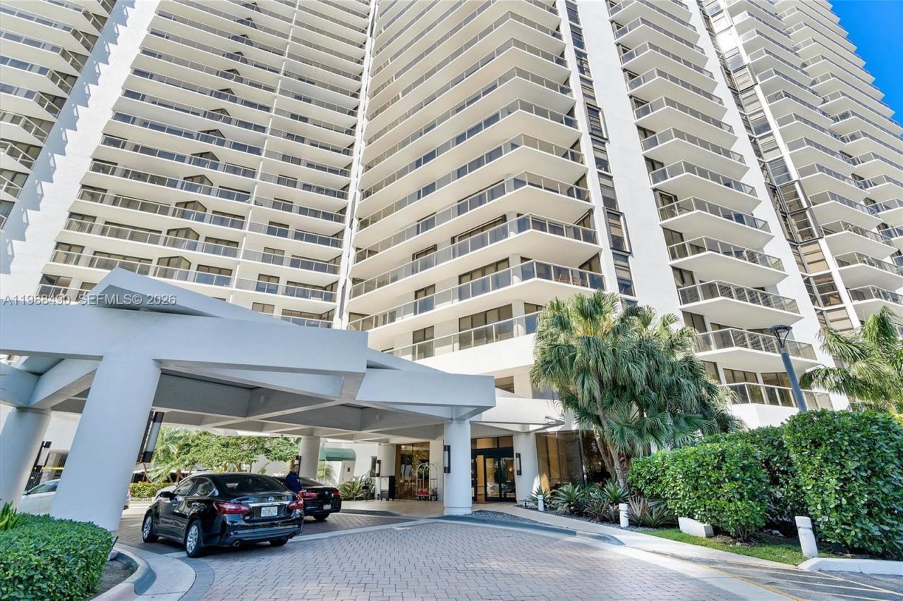 20281 E Country Cub Drive , Unit 1712, Aventura, FL 33180 Photo