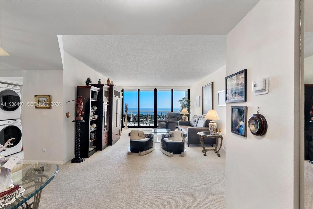 20281 E Country Cub Drive , Unit 1712, Aventura, FL 33180 Photo