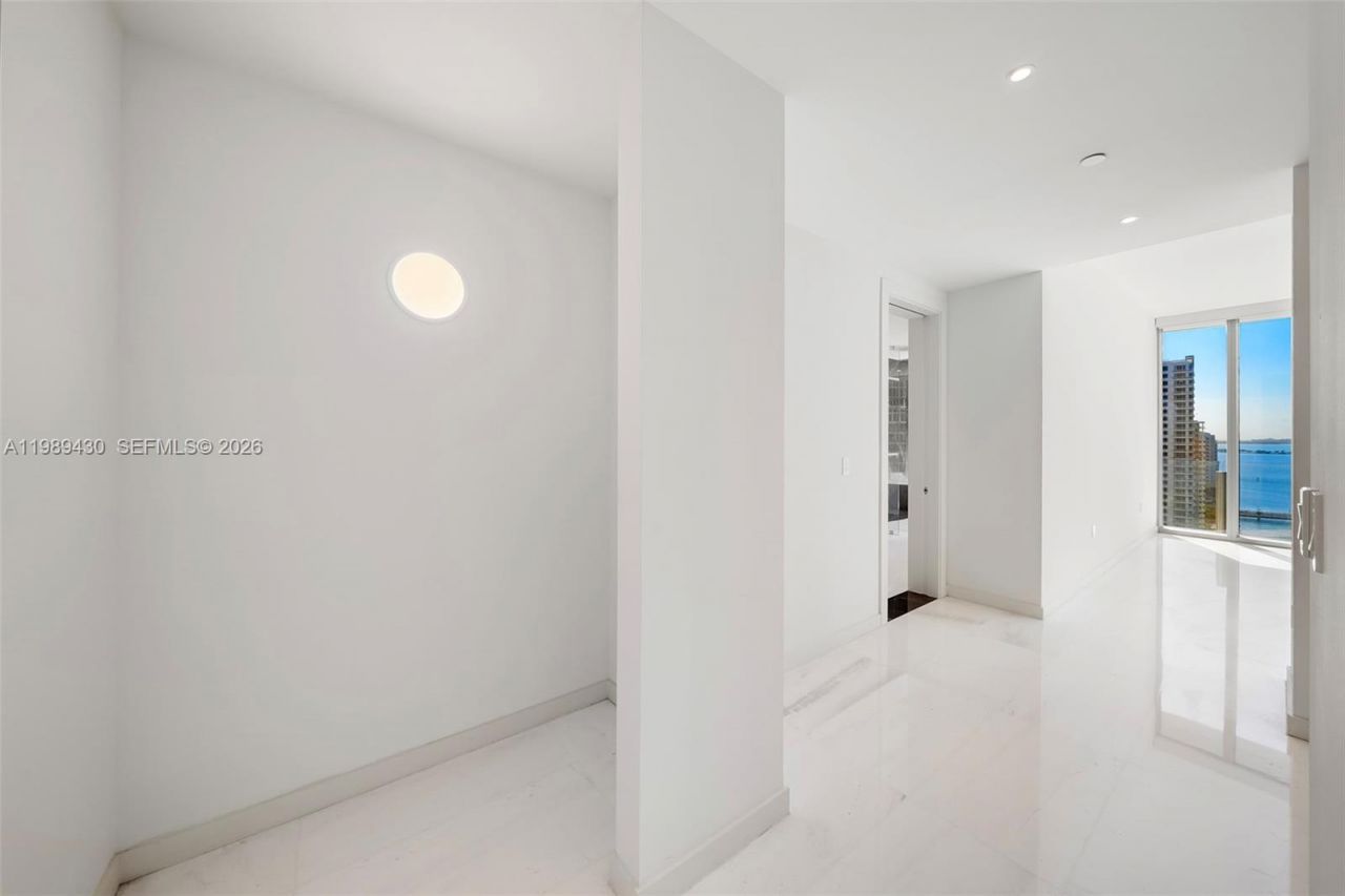 300 Biscayne Blvd Way, Unit 1904C, Miami, FL 33131 Photo