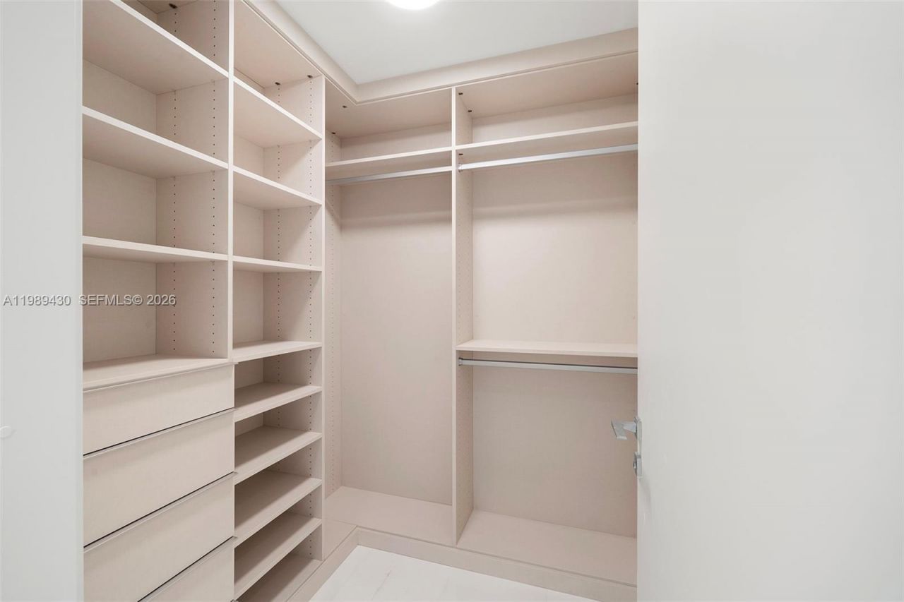 300 Biscayne Blvd Way, Unit 1904C, Miami, FL 33131 Photo