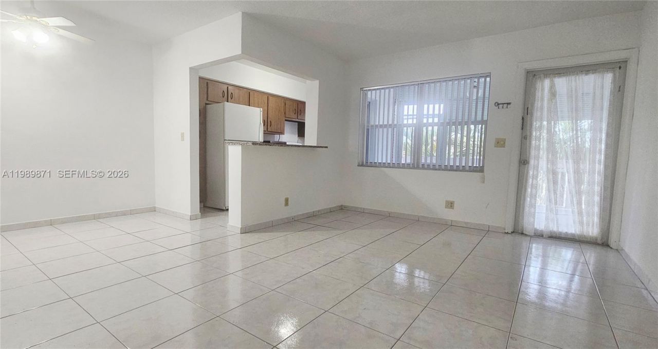 141 NE 10th Ave, Unit 22C, Hallandale Beach, FL 33009 Photo