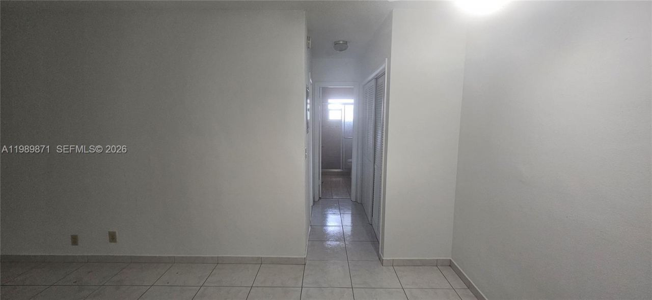 141 NE 10th Ave, Unit 22C, Hallandale Beach, FL 33009 Photo