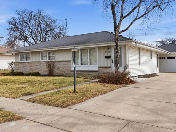 5222 Mead Rd, Greendale, WI 53129