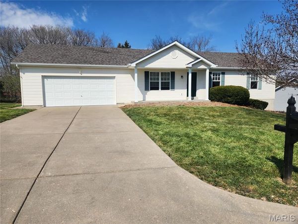379 Martin Field Court, Villa Ridge, MO 63089