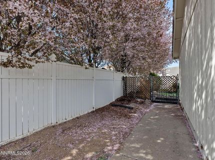 719 Palmwood Drive, Sparks, NV 89434 Photo