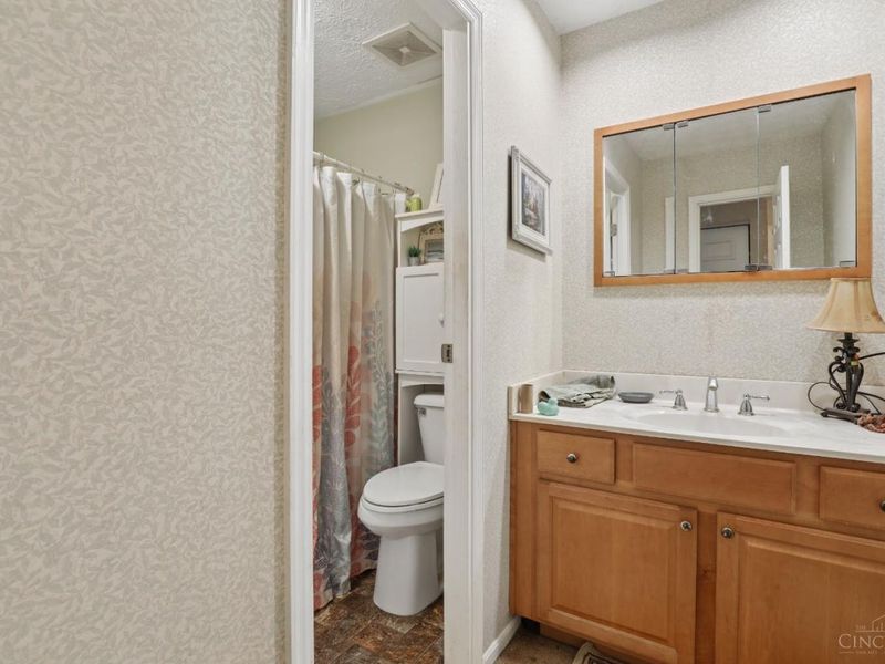 5574 Tylersville Road, West Chester, OH 45069 Photo 29