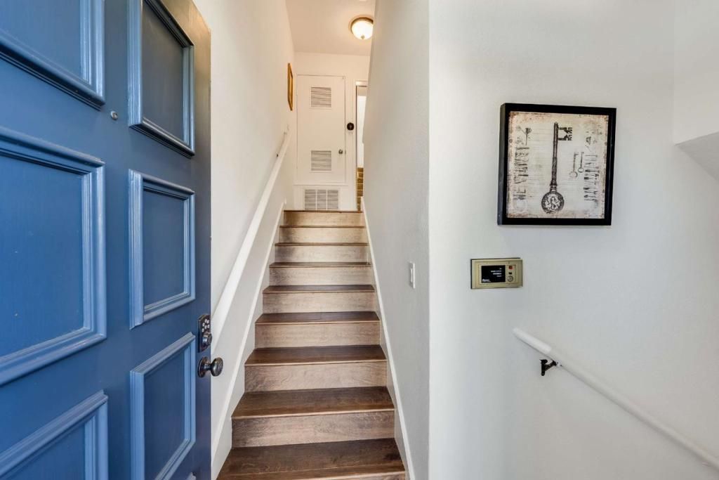 159 Centre Street, Mountain View, CA 94041 Main Photo