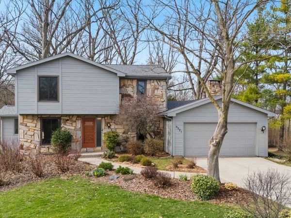 9321 Thunder Hill Place, Fort Wayne, IN 46804