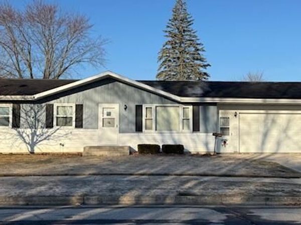 1707 Jackson STREET, New Holstein, WI 53061