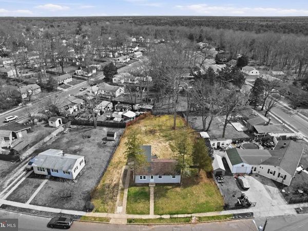 4 COVILLE DRIVE, BROWNS MILLS, NJ 08015